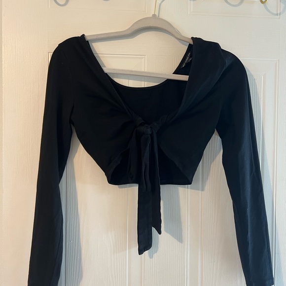 Guess long sleeve crop top - Picture 2 of 2